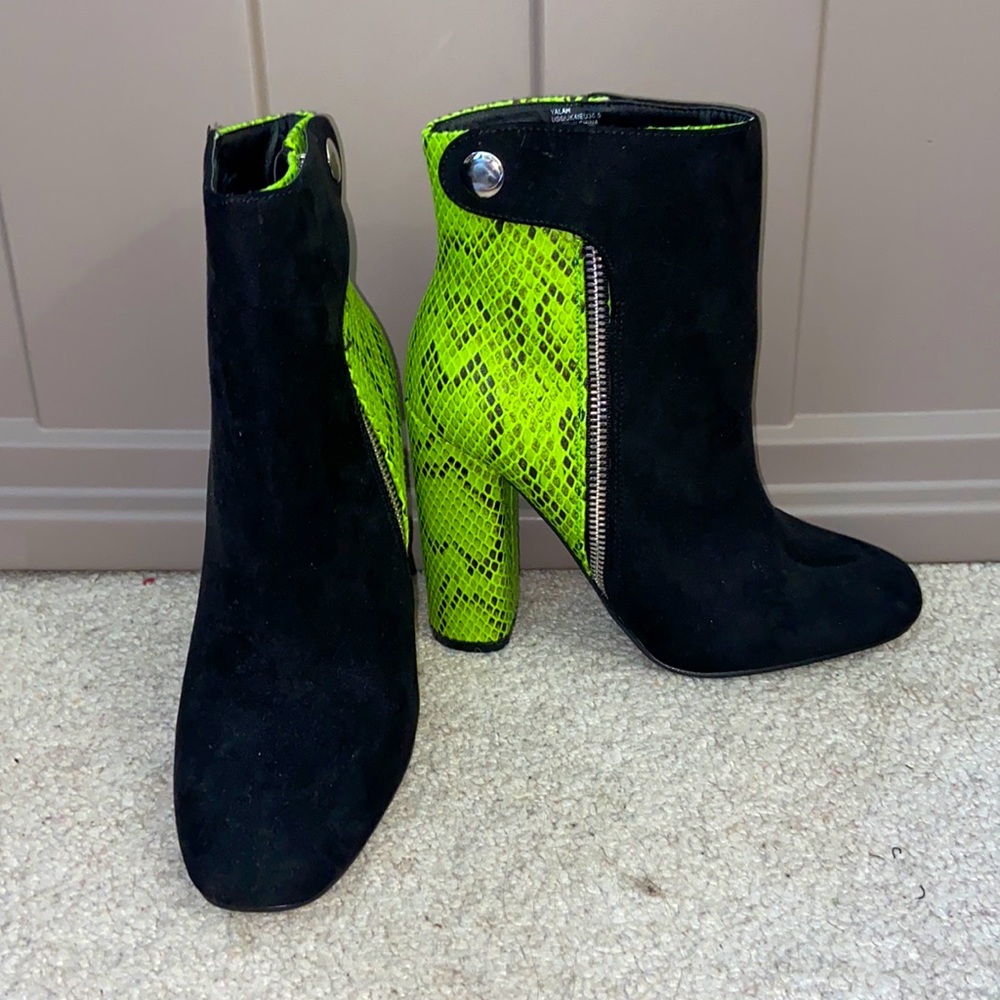 NWOT Snake Skin / suede booties